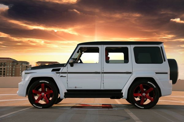 Заниженный Mercedes Benz g63 AMG