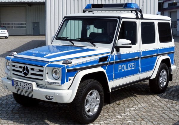Полицейский Mercedes Benz g500