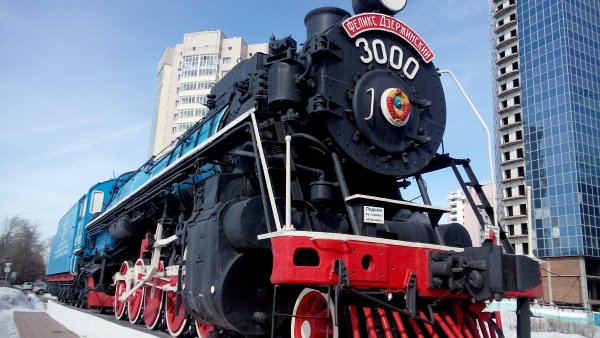 Паровоз Лунина в Новосибирске