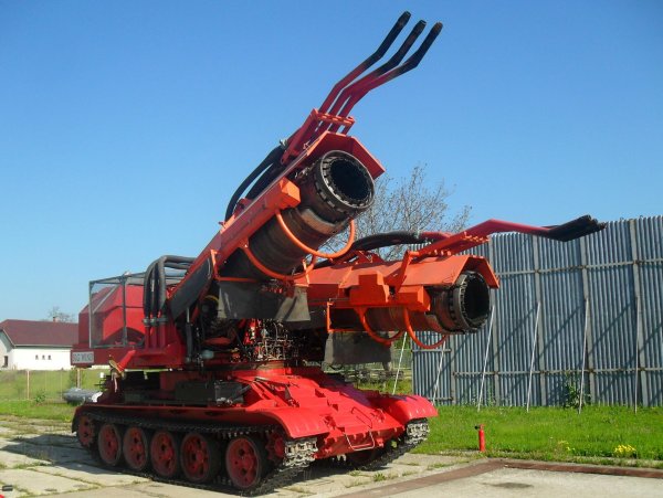 Пожарная машина ветерок на базе танка т-34