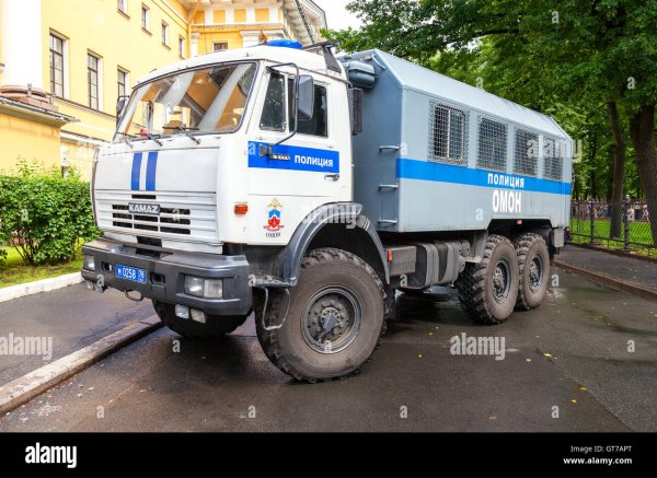 Машина ОМОНА КАМАЗ