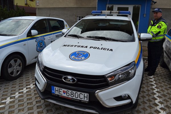 Лада Веста кросс полиция