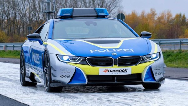 BMW i8 полиция Германии