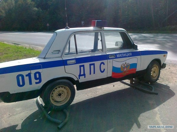 Милицейская машина шестерка