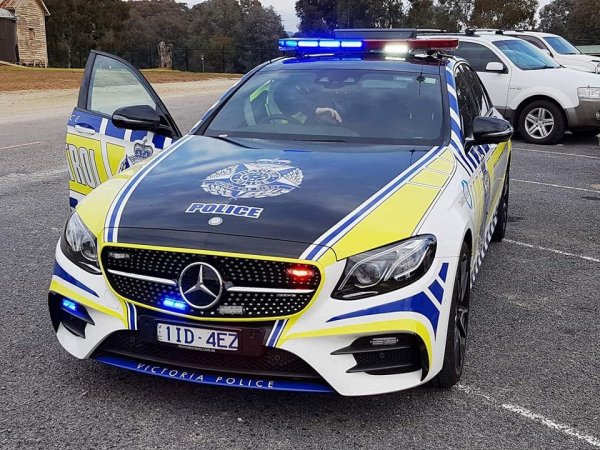 Мерседес AMG Police