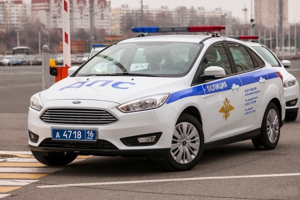 Полицейский автомобиль Россия