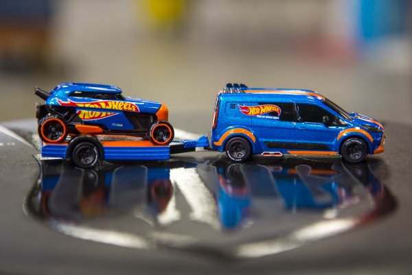 Hot Wheels Ford Transit connect