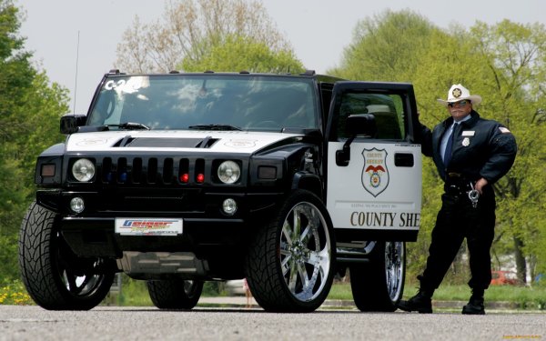 Полицейский Hummer h2