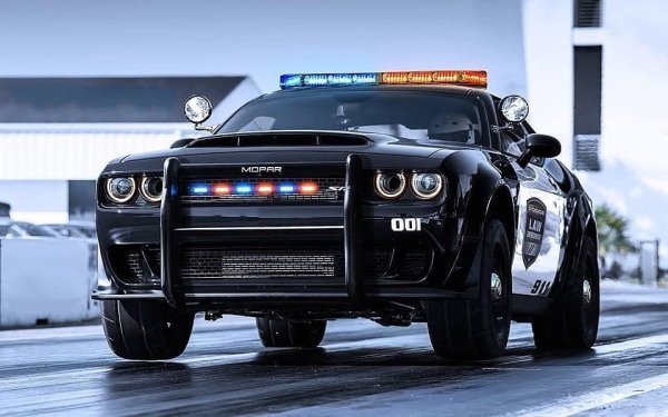 Додж Челленджер 2019 полиция