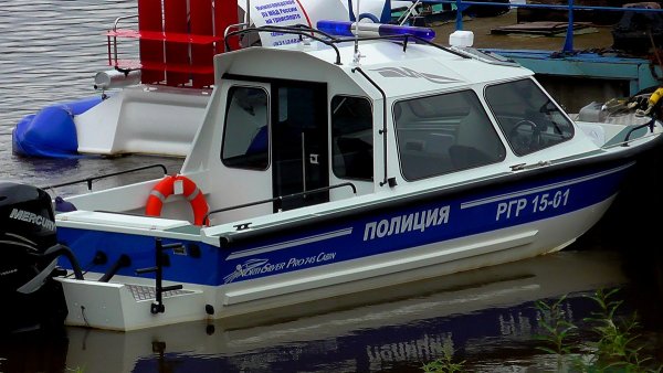 Полицейский катер