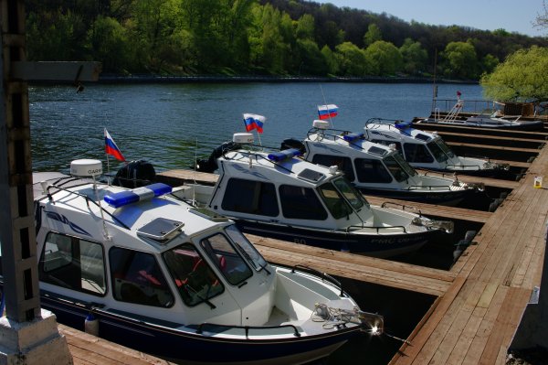 Полицейский катер