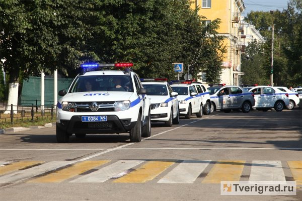 Рено Дастер ДПС полицейские