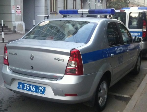 Renault Logan полиция