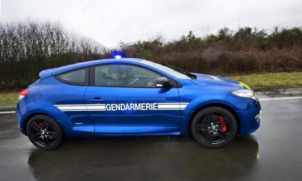 Renault Megane полиция