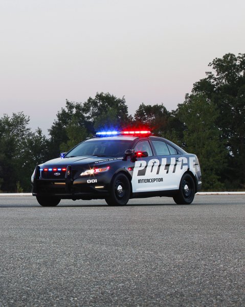 Ford Police Interceptor sedan 2010