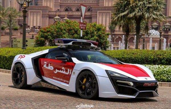 Lykan Hypersport полиция