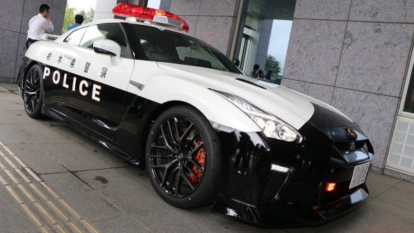 Nissan Skyline GTR r35 Police