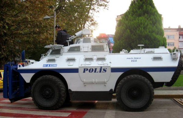 Броневики LAPD водомет