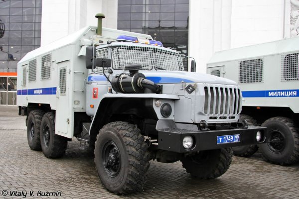Урал 4320 полиция автозак