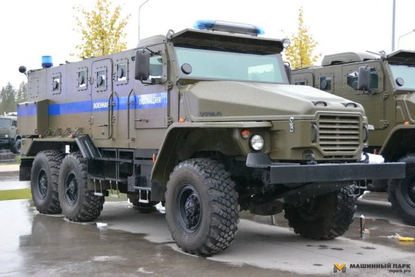 Урал 4320 армейский бронированный