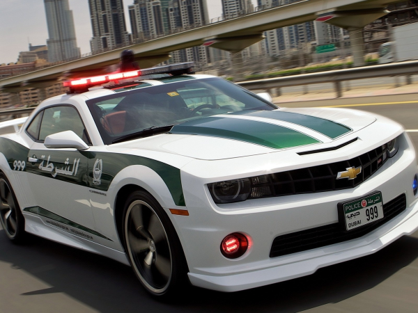 Chevrolet Camaro полиция Дубая