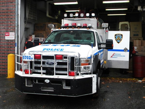 NYPD полицейский Форд