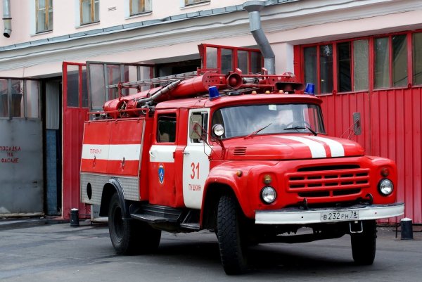 Картинки пожарные машины россии (50 фото)