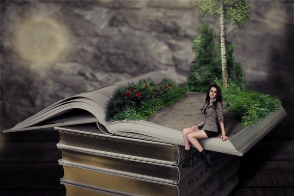 Девушка с книгой