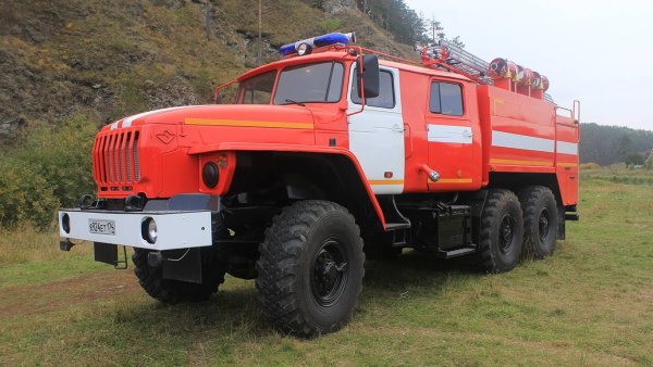 Пожарная машина Урал 5557