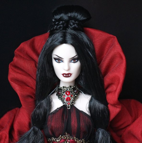 Haunted Beauty Vampire Barbie 2013
