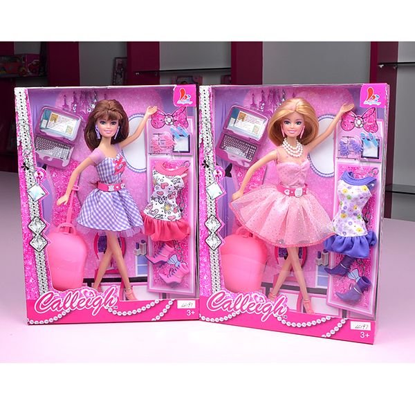 Кукла серии Calleigh Box с чемоданом