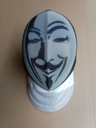 Рисунок на фехтовальной маске