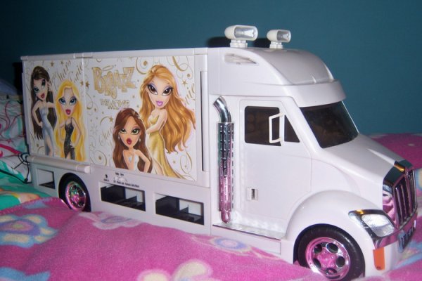 Автобус Bratz Angelz