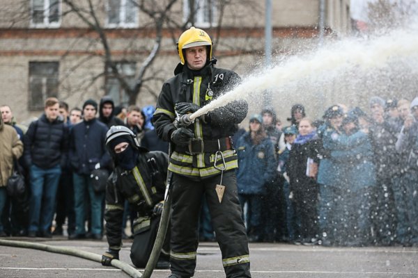 Пожарники МЧС