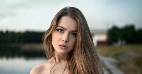 Русые девушки