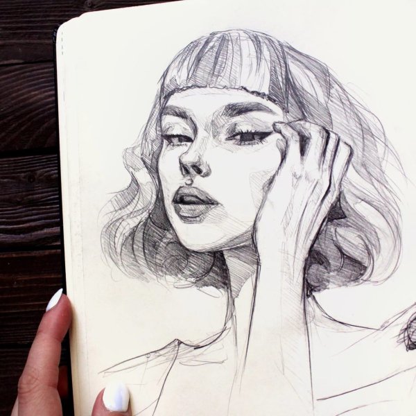 Рисунок девушки карандашом