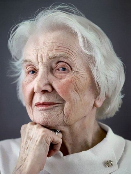 Дона Мария Джило дама 92 лет