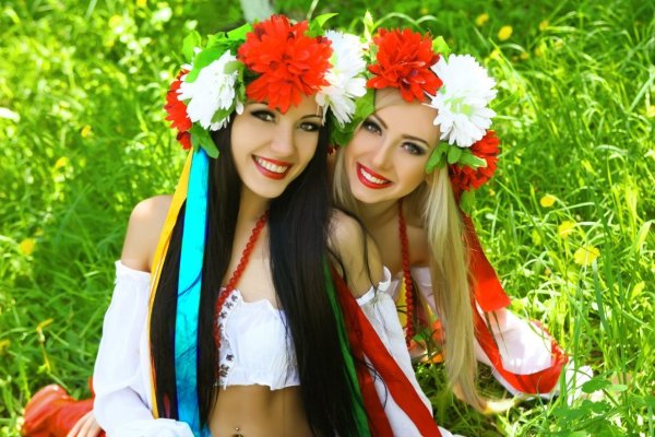 Украинка и белоруска