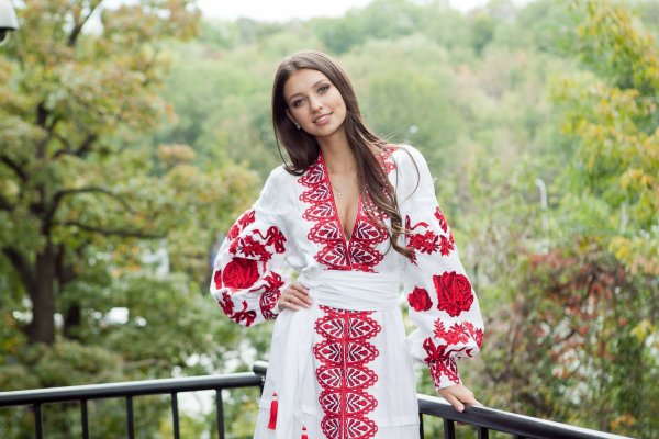 Полина Ткач национальный костюм