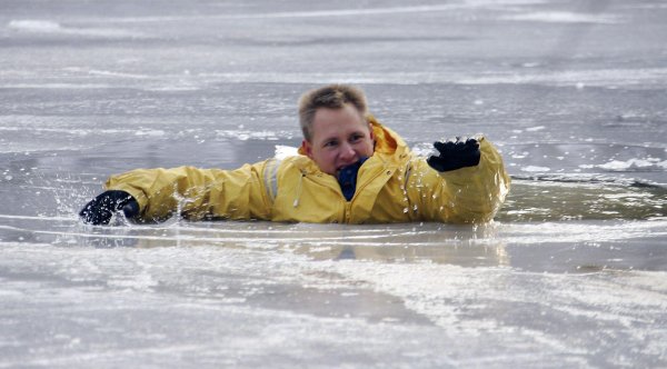 Непрочный лед
