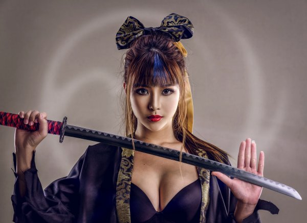 Asian Katana актриса
