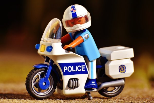 Полицейский мотоцикл игрушка