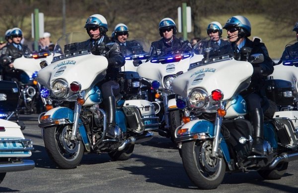 Полицейский мотоцикл настоящий