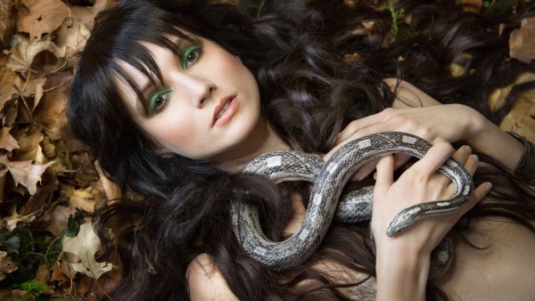 Фотосессия со змеями