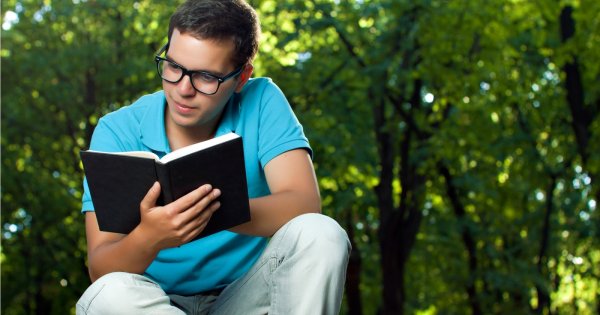 Чтение книг