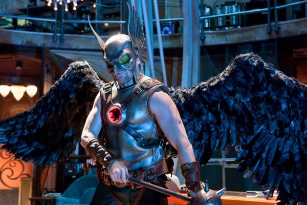 Человек ястреб DC фильм