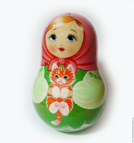 Матрешка "неваляшка золото"
