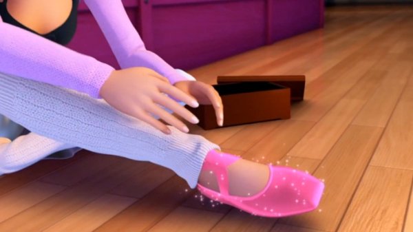 Barbie: балерина в розовых пуантах мультфильм 2013