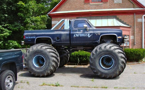 Монстр трак Chevrolet
