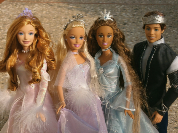 2005 Barbie & the Magic of Pegasus
